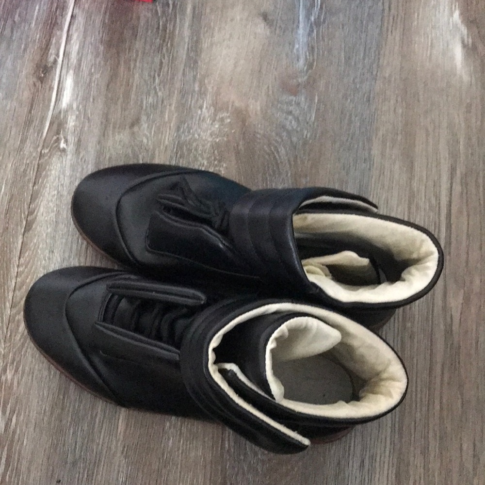 Fashion Hightop Sneakers
